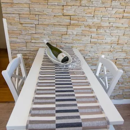 Appartement Bato A2+1 *