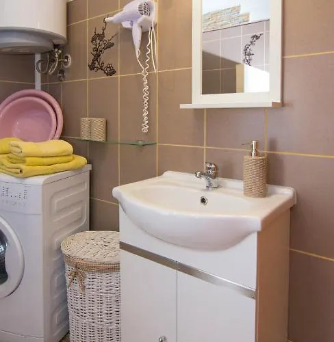 Lägenhet Bato A2+1 *