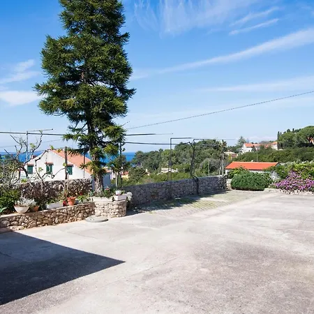 Bato A2+1 Apartment