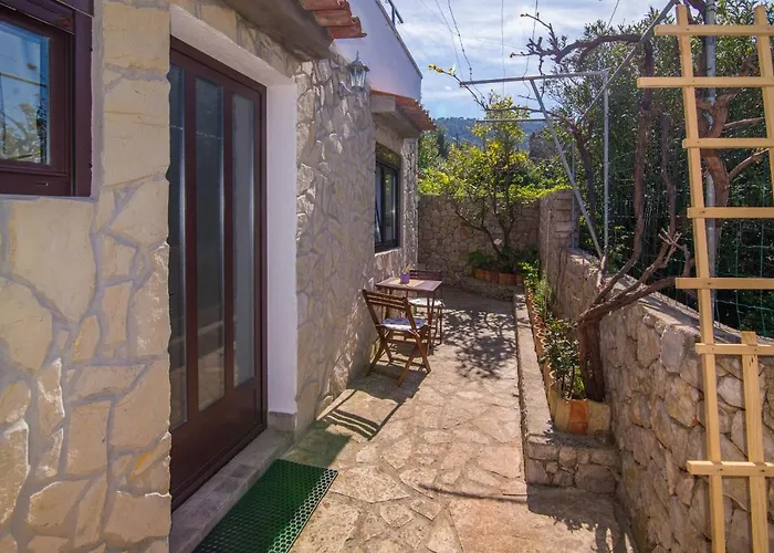 Lejlighed Bato A2+1 *